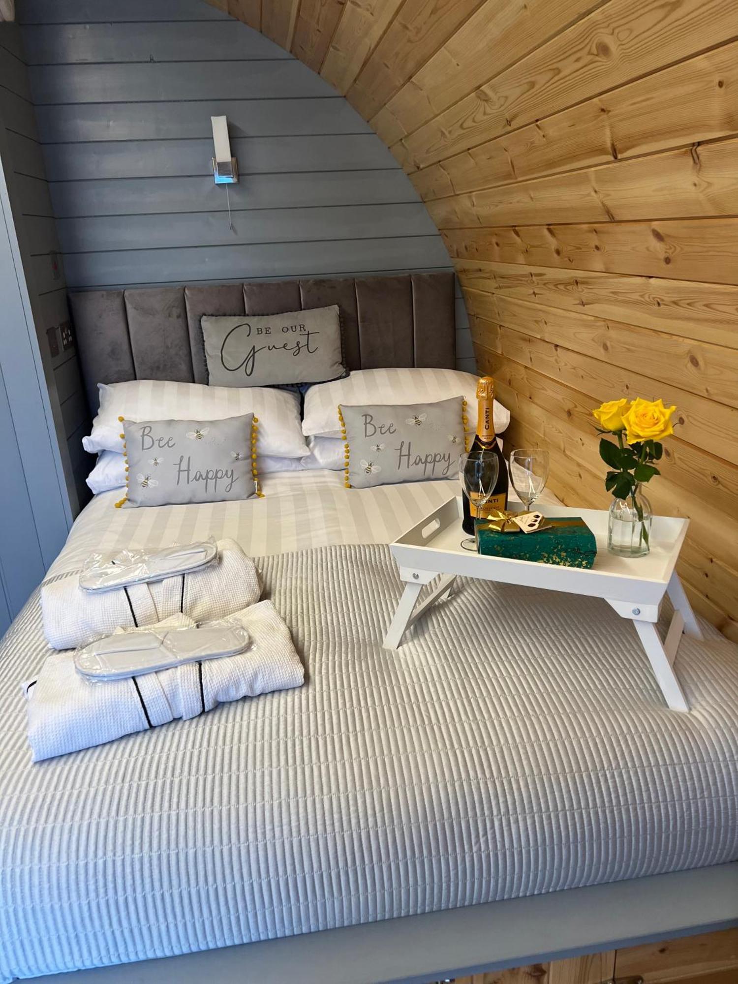 Loch View Luxury Pod Apartment *